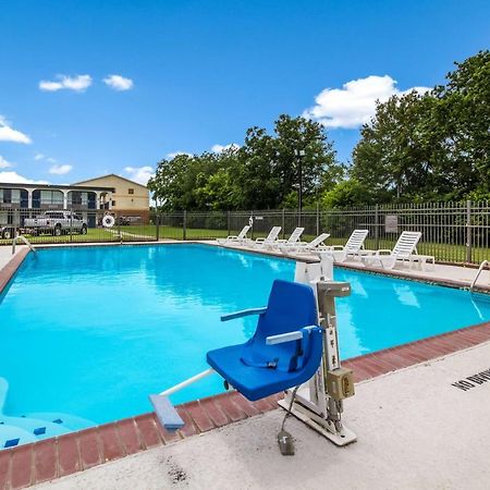Motel 6 Groves, Tx Екстер'єр фото