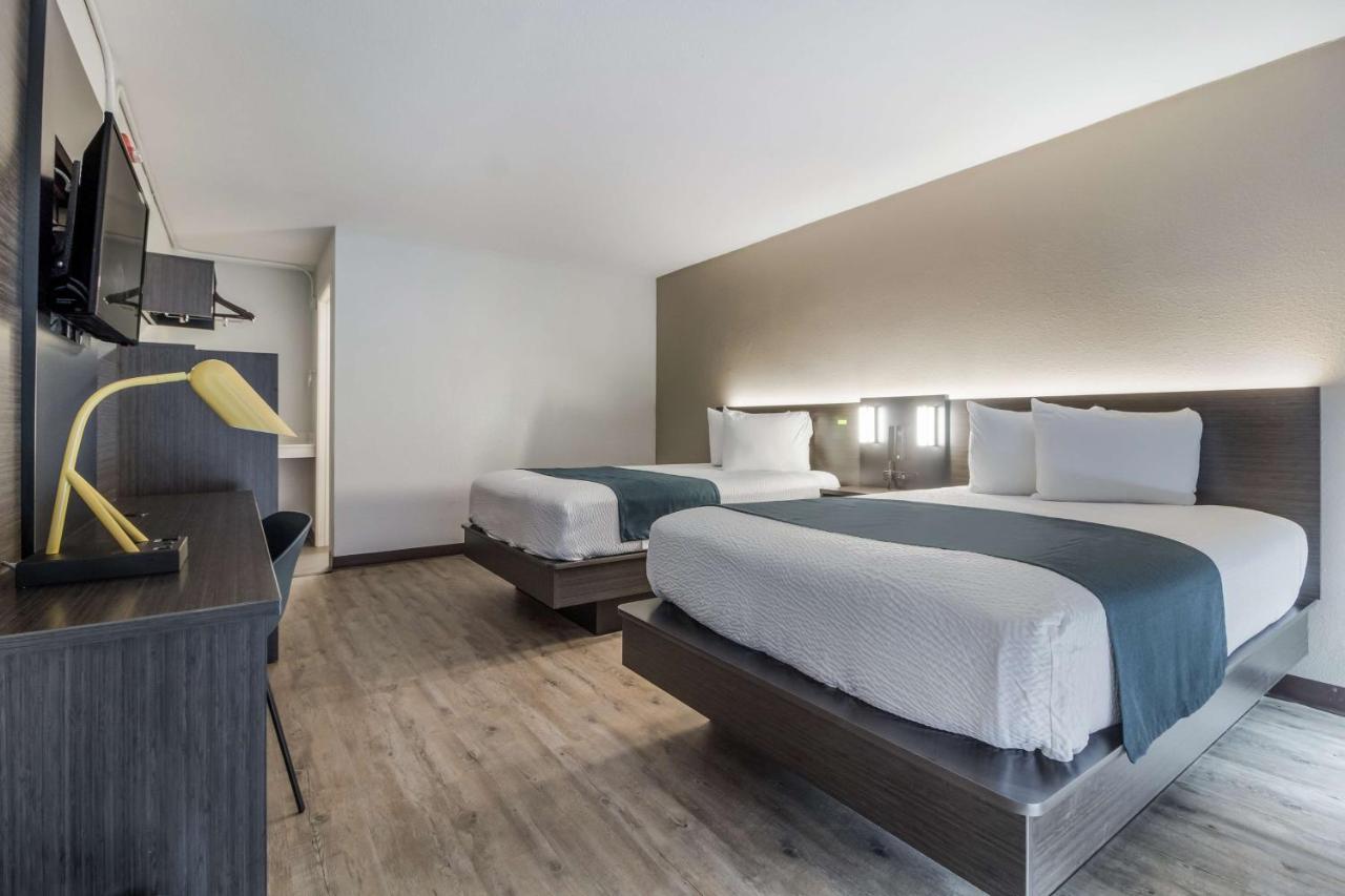 Motel 6 Groves, Tx Екстер'єр фото