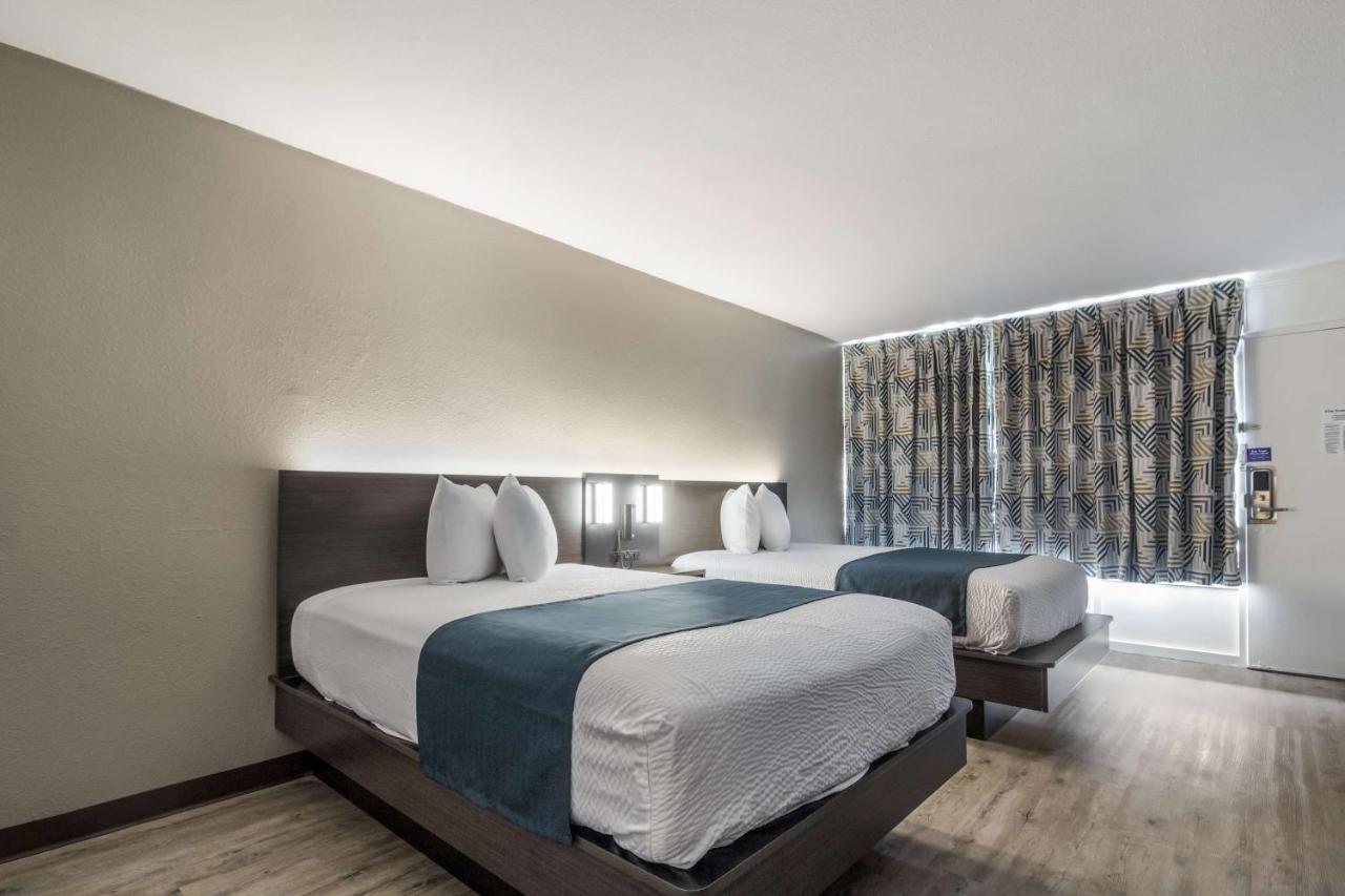 Motel 6 Groves, Tx Екстер'єр фото