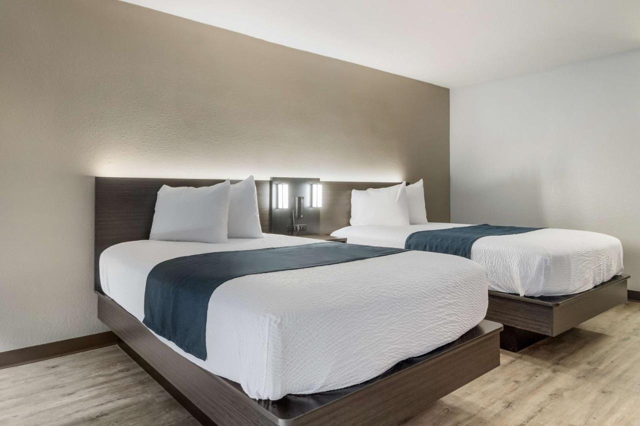 Motel 6 Groves, Tx Екстер'єр фото