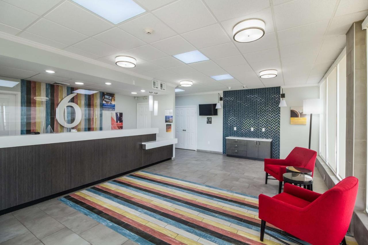 Motel 6 Groves, Tx Екстер'єр фото