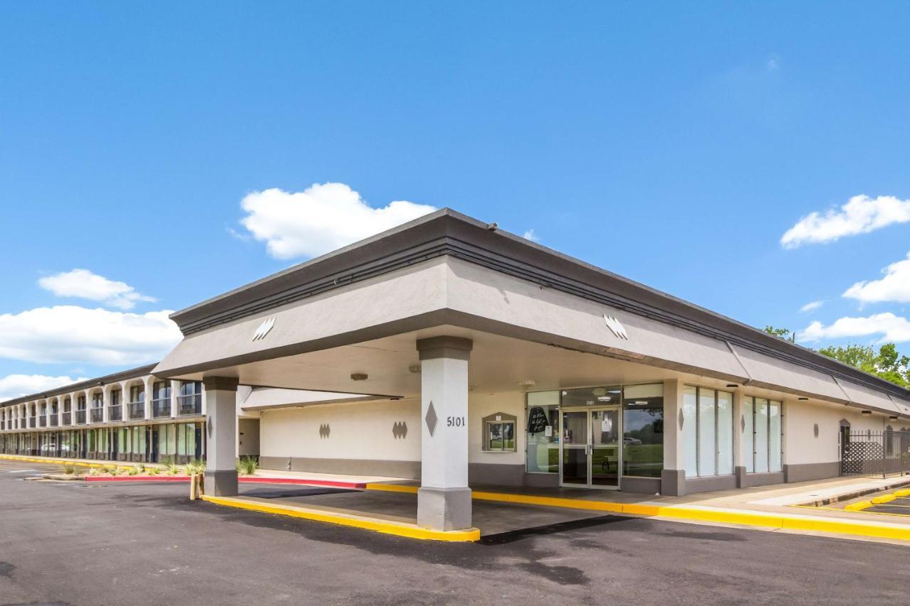 Motel 6 Groves, Tx Екстер'єр фото