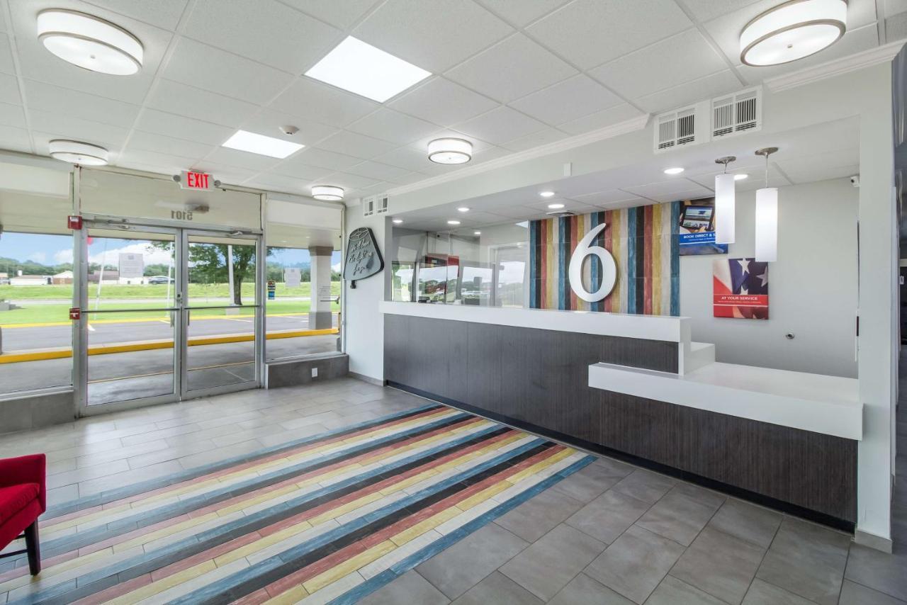 Motel 6 Groves, Tx Екстер'єр фото