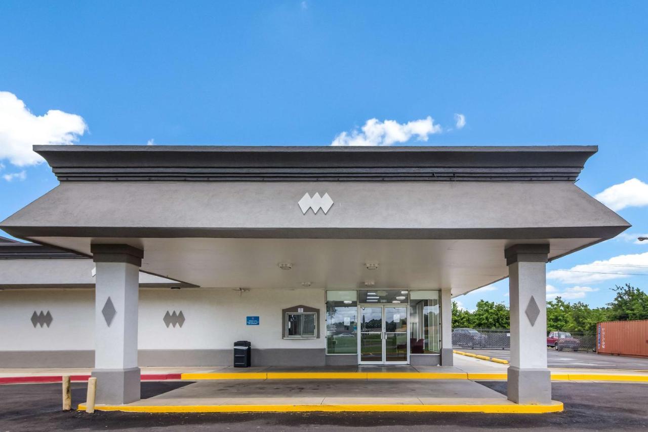 Motel 6 Groves, Tx Екстер'єр фото